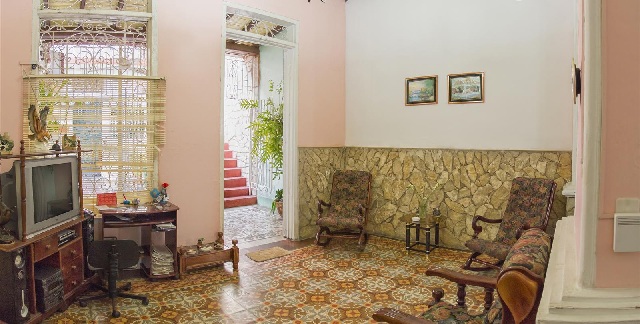 'Living room' Casas particulares are an alternative to hotels in Cuba.